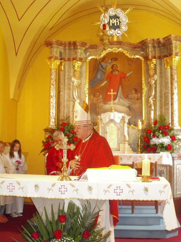 Veličanstveno slavlje svete Krizme u Kompolju