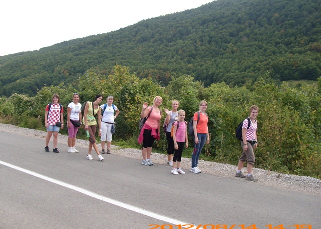 Mladi kompoljski hodočasnici na Krasno