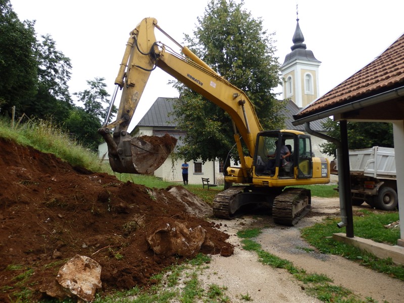 Uređenje "Dinterove pivnice" i izgradnja toaleta