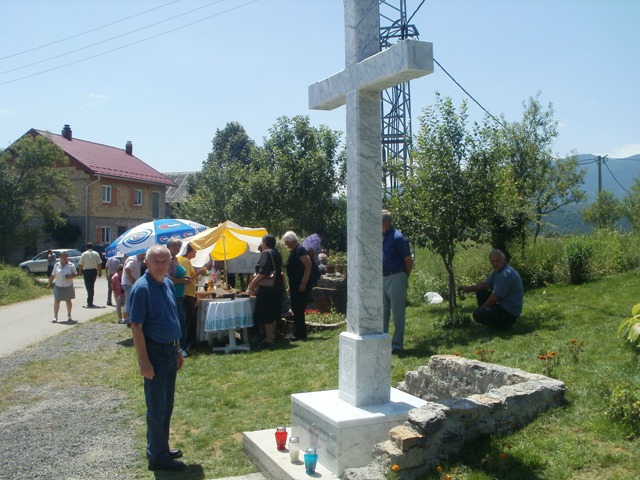 Slavlje podizanja i blagoslova Križa u Hrvatskom Polju