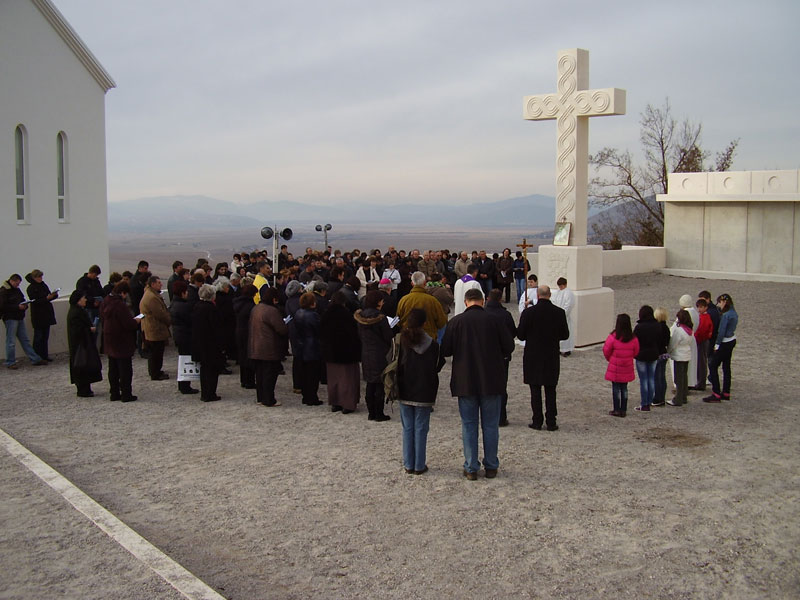 Korizmeno hodočašće Otočkog dekanata na Udbinu