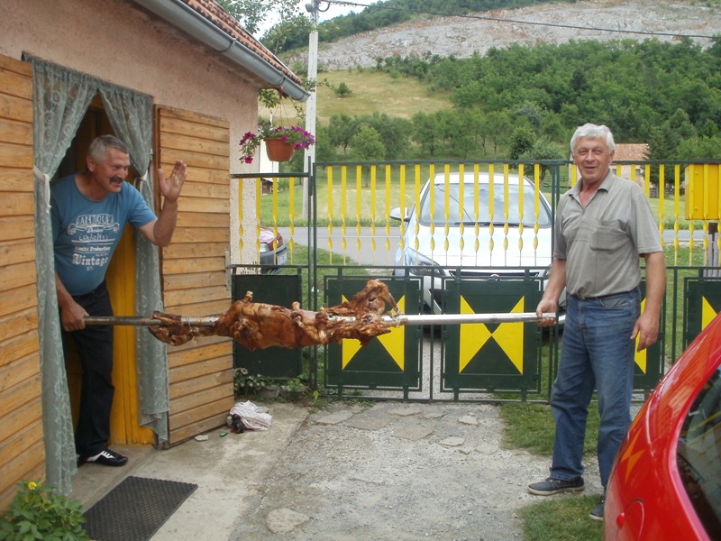 Veličanstveno slavlje svete Krizme u Kompolju