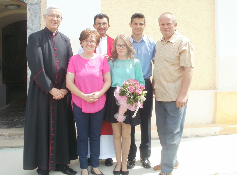 Veličanstveno slavlje svete Krizme u Kompolju