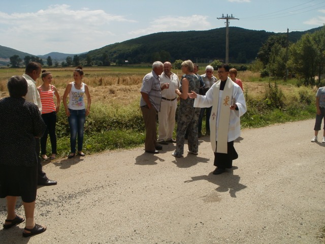 Slavlje podizanja i blagoslova Križa u Hrvatskom Polju