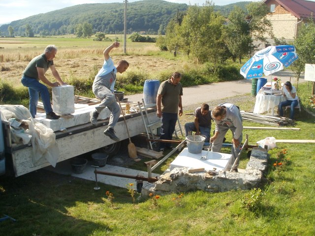 Slavlje podizanja i blagoslova Križa u Hrvatskom Polju