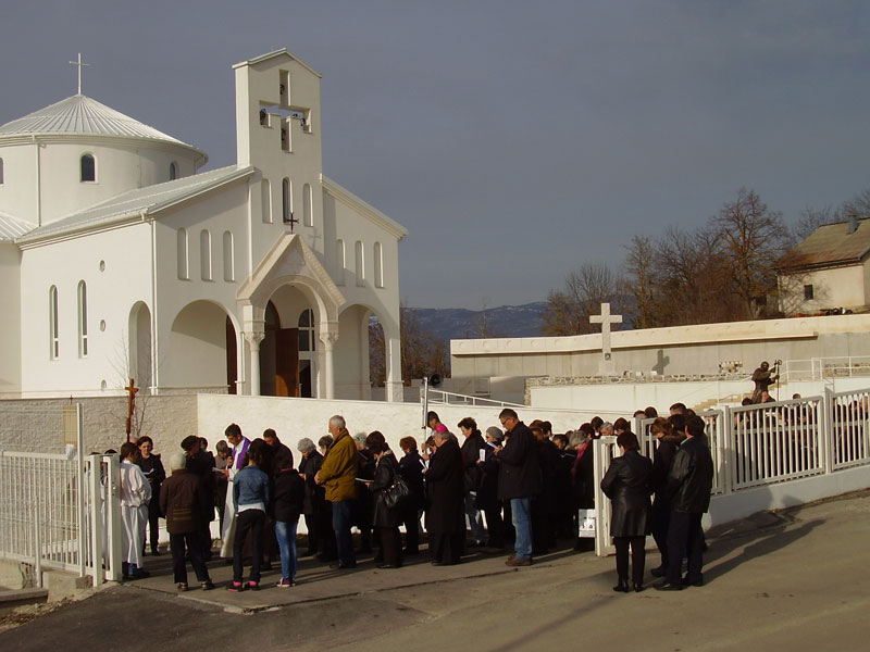 Korizmeno hodočašće Otočkog dekanata na Udbinu