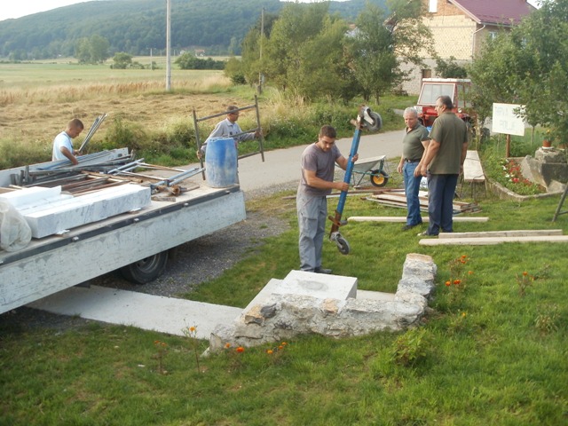 Slavlje podizanja i blagoslova Križa u Hrvatskom Polju