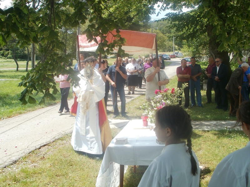 Tijelovo - Procesija na Vratniku 2014.