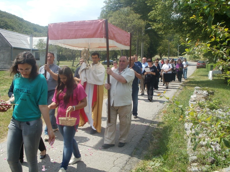 Tijelovo - Procesija na Vratniku 2014.