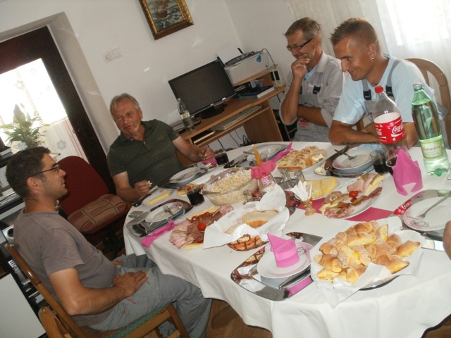 Slavlje podizanja i blagoslova Križa u Hrvatskom Polju